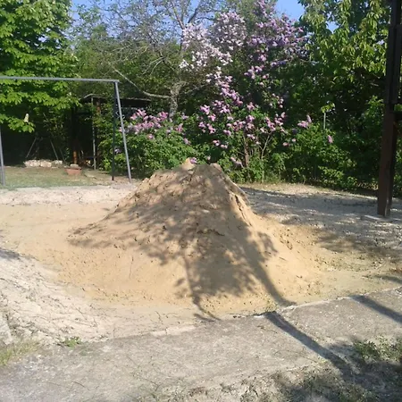 Mit Garten- Terrasse Und Gartenpavillon By Interhome Hébergement de vacances Balatonfőkajár