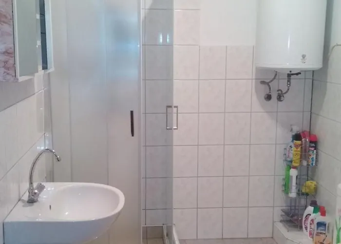 Mit Garten- Terrasse Und Gartenpavillon By Interhome